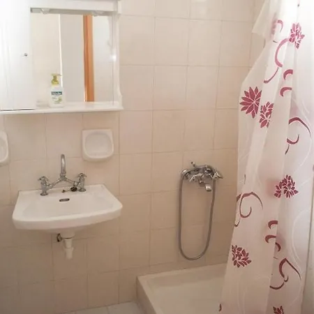 Apartment Prinos